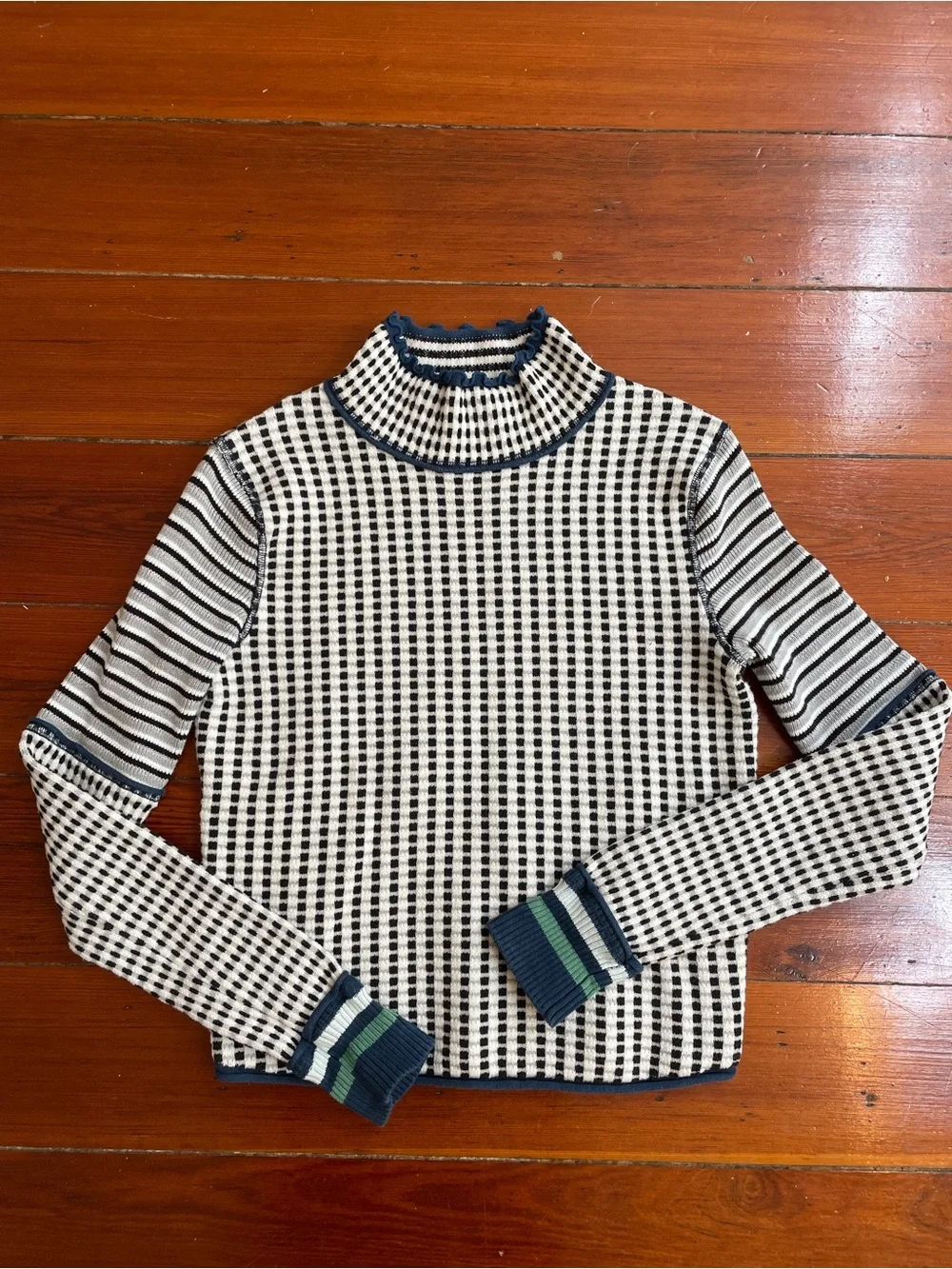 Free People We The Free People Gamer Cuff Crop Mixed Sweater Sz S 🧡🎀